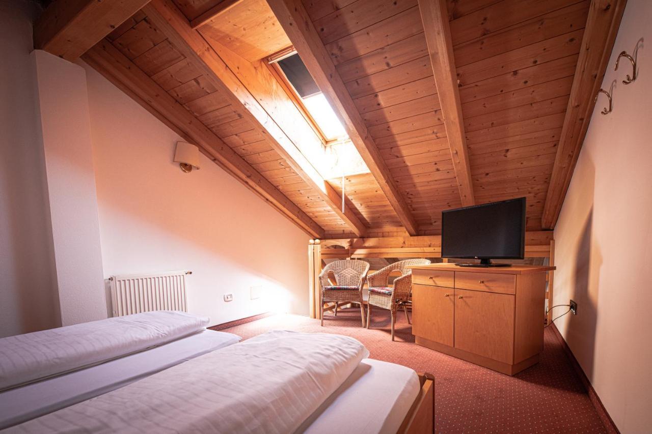 Hotel Gissbach Brunico Esterno foto