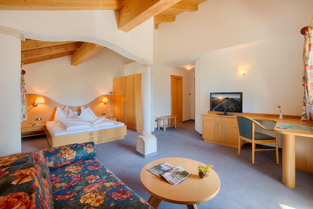 Hotel Gissbach Brunico Esterno foto